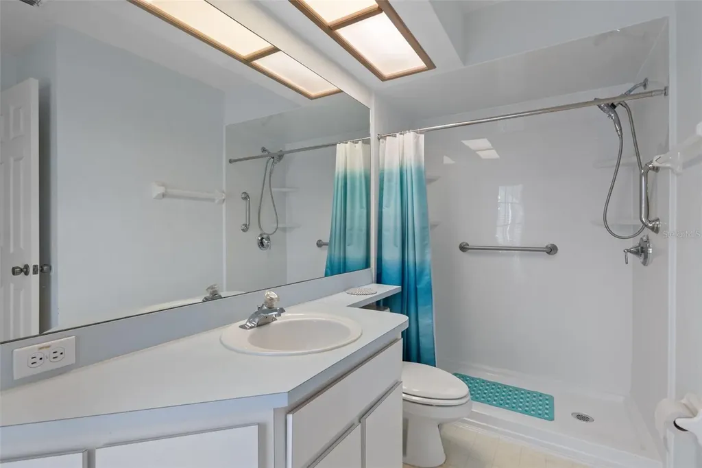 7401 Blackbird Avenue Weeki Wachee FL 34613
