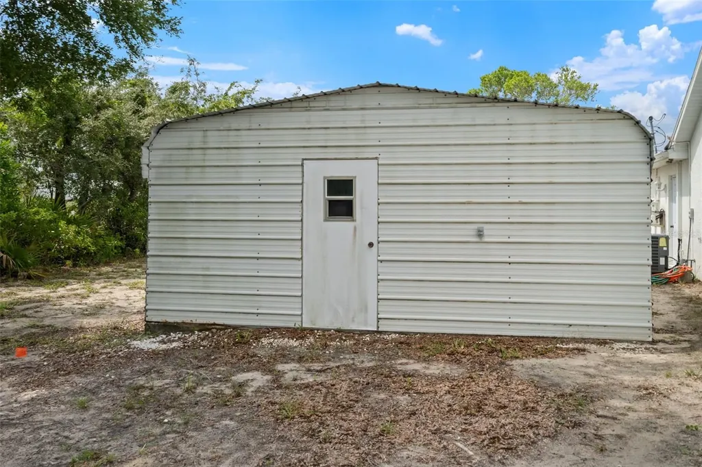 7401 Blackbird Avenue Weeki Wachee FL 34613