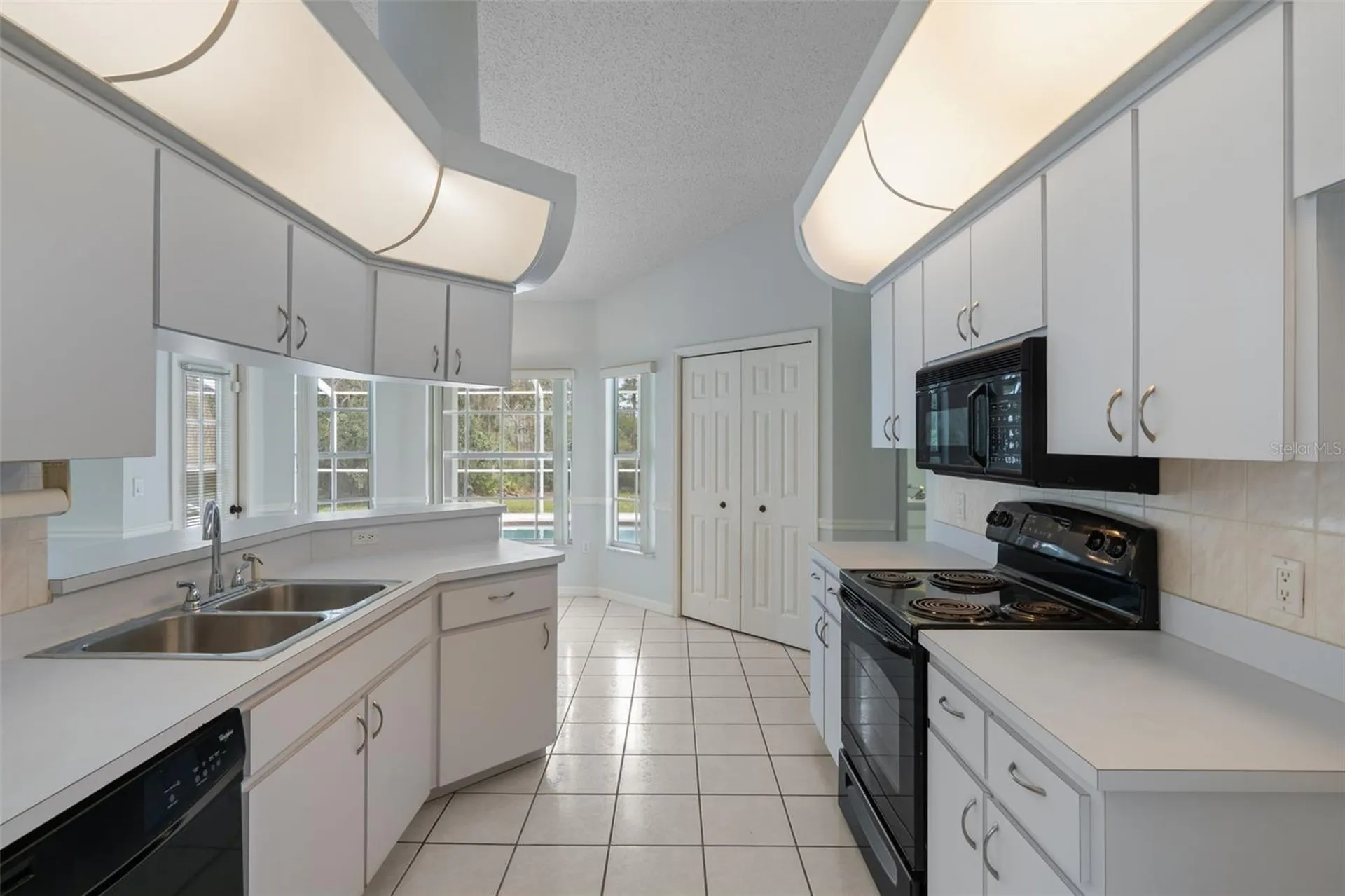 7401 Blackbird Avenue Weeki Wachee FL 34613