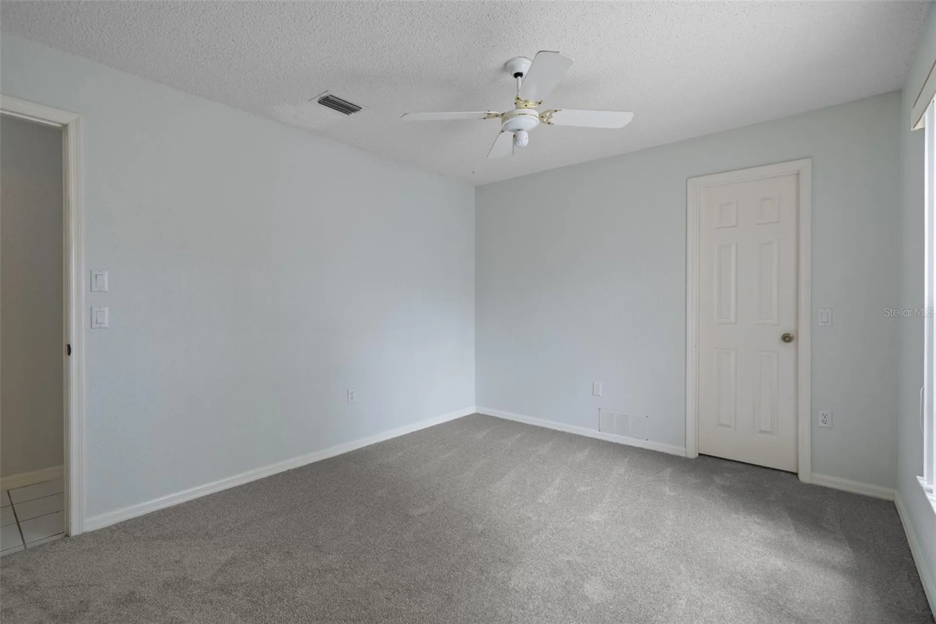 7401 Blackbird Avenue Weeki Wachee FL 34613
