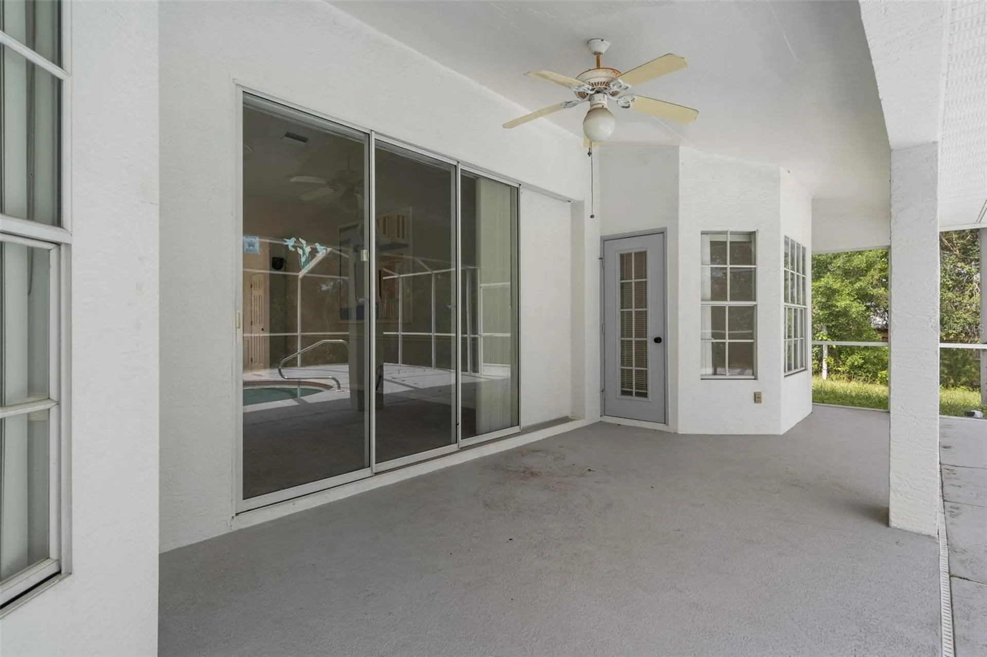 7401 Blackbird Avenue Weeki Wachee FL 34613