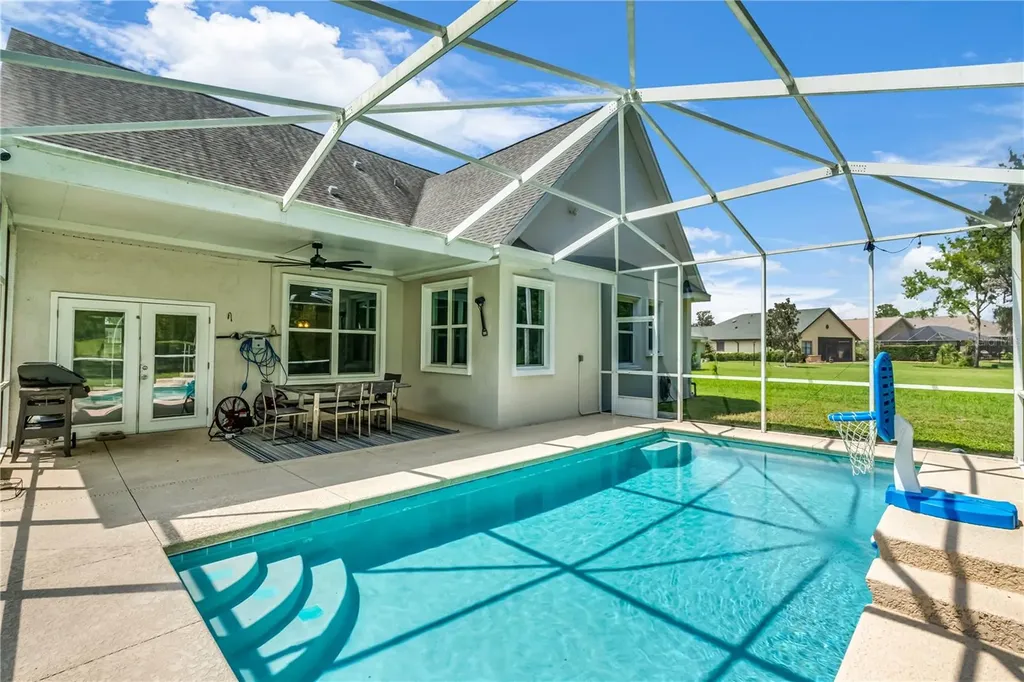 728 Lake Diamond Avenue Ocala FL 34472