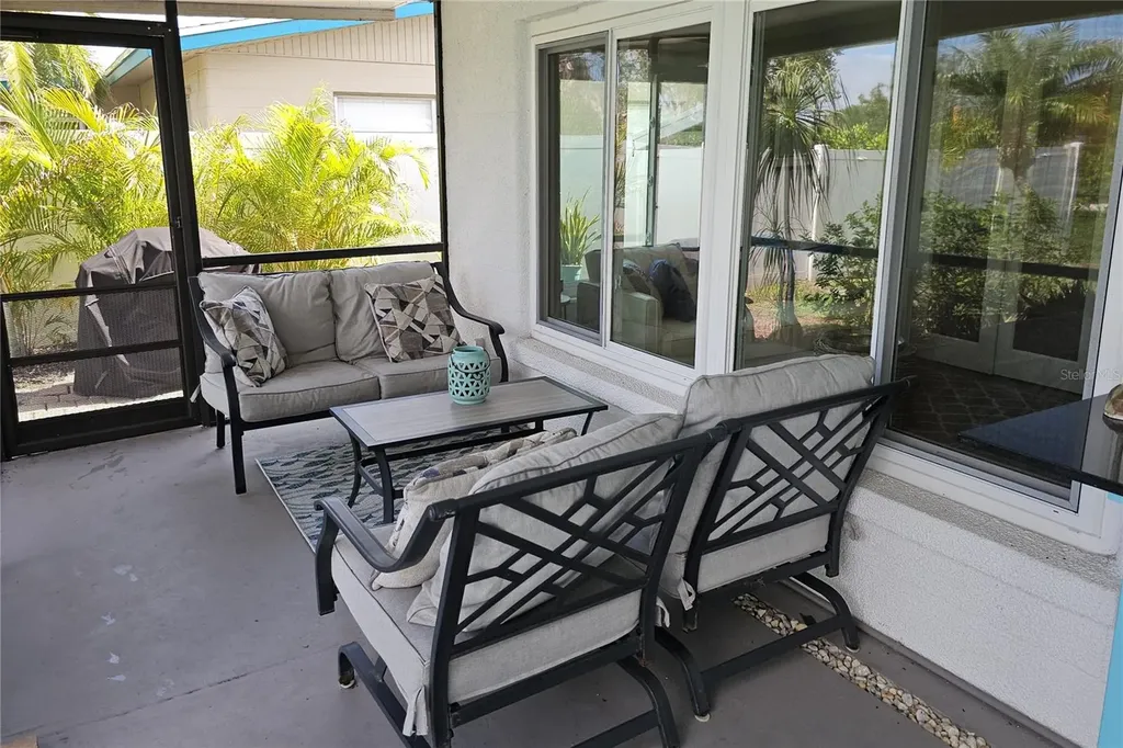 211 22nd Street NE Bradenton FL 34208