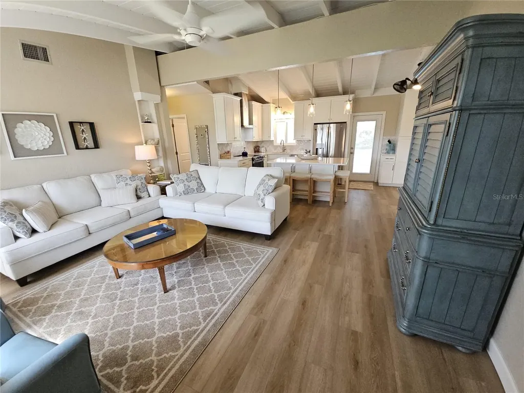 211 22nd Street NE Bradenton FL 34208