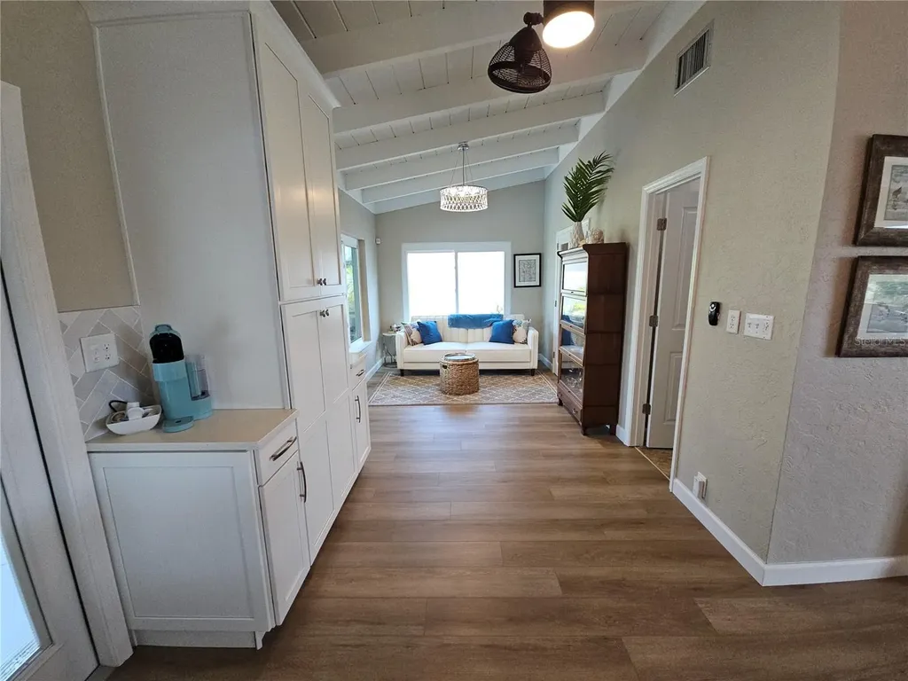 211 22nd Street NE Bradenton FL 34208