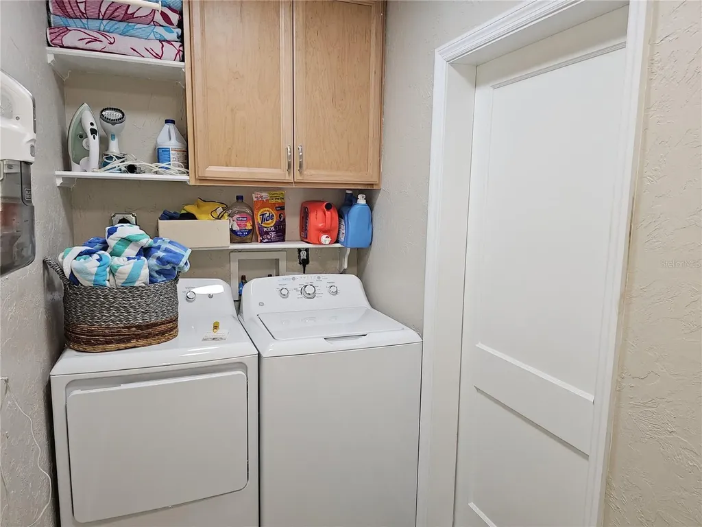 211 22nd Street NE Bradenton FL 34208