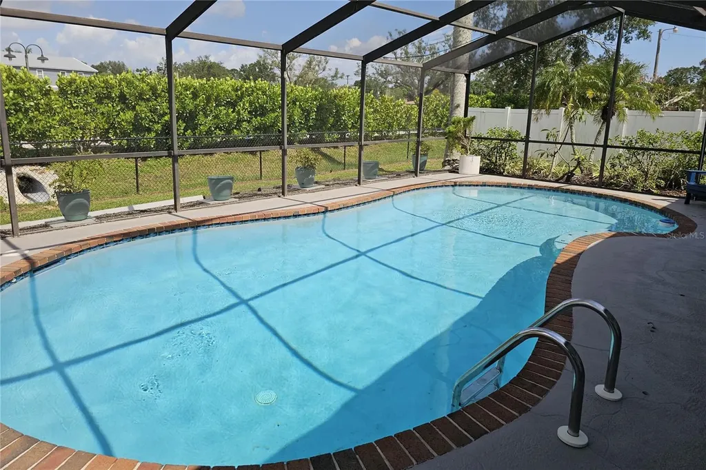 211 22nd Street NE Bradenton FL 34208