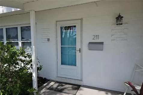 211 22nd Street NE Bradenton FL 34208
