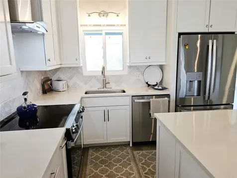 211 22nd Street NE Bradenton FL 34208