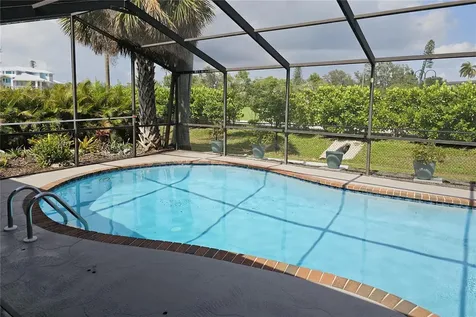 211 22nd Street NE Bradenton FL 34208