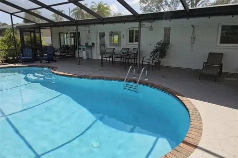 211 22nd Street NE Bradenton FL 34208