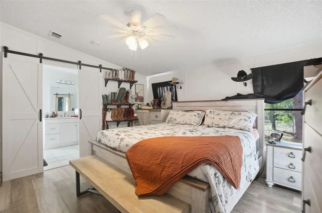 17539 Edwin Terrace Hudson FL 34667