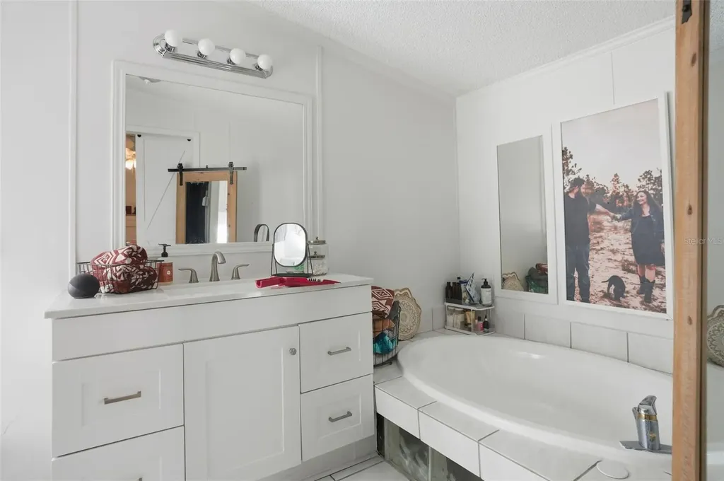 17539 Edwin Terrace Hudson FL 34667