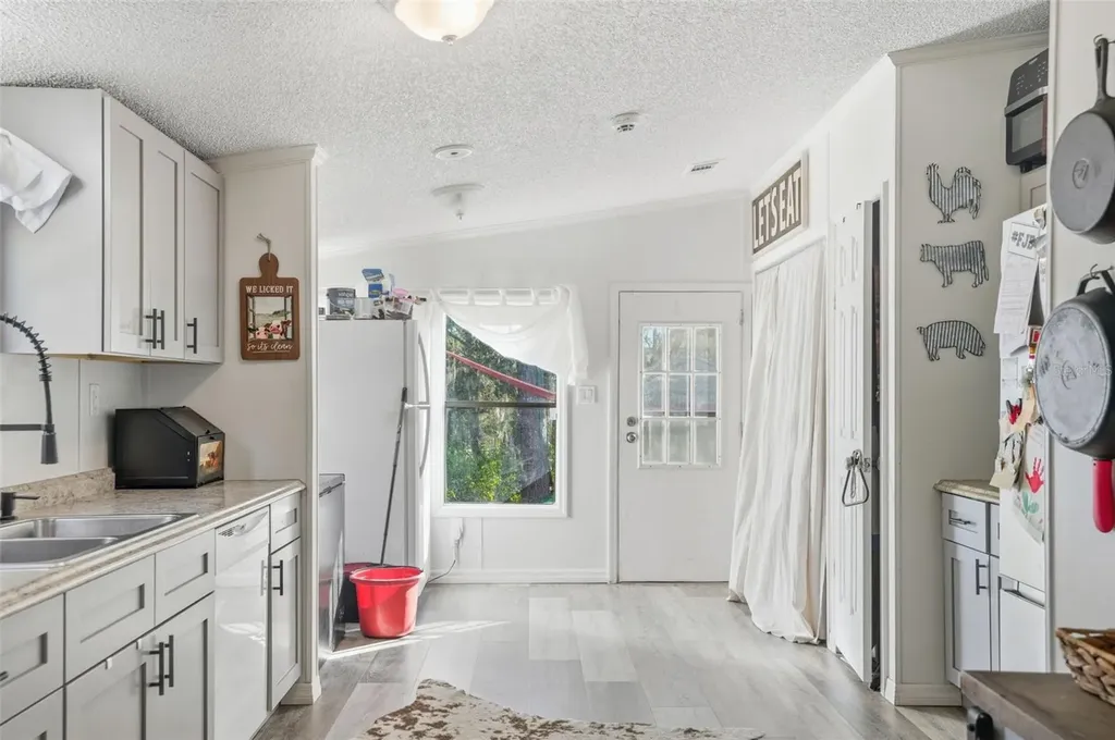 17539 Edwin Terrace Hudson FL 34667