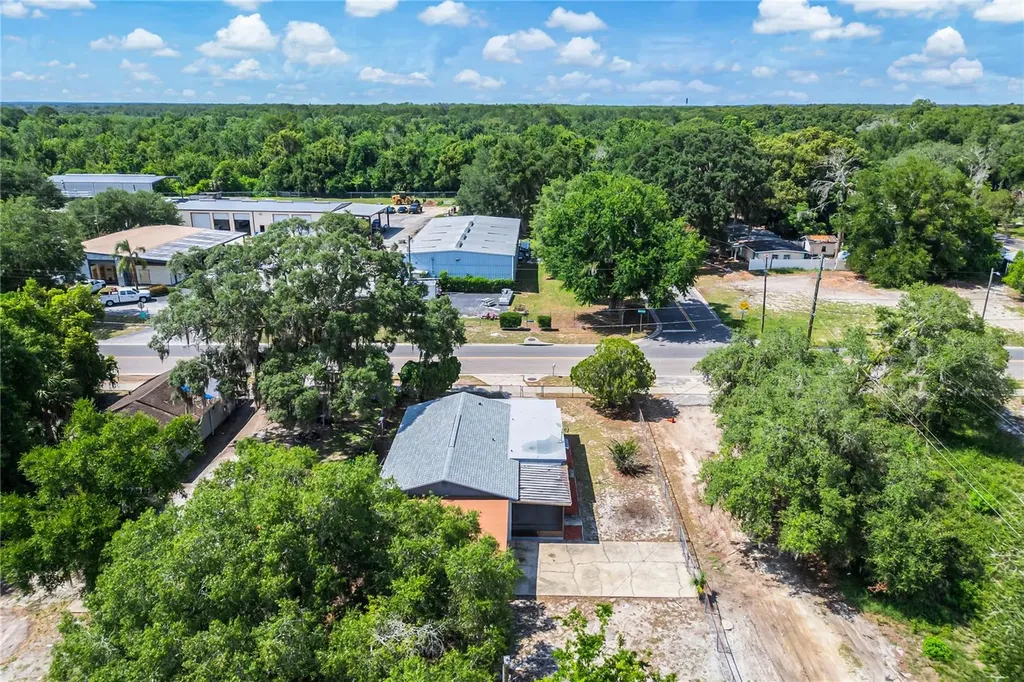 922 Bates Avenue Eustis FL 32726