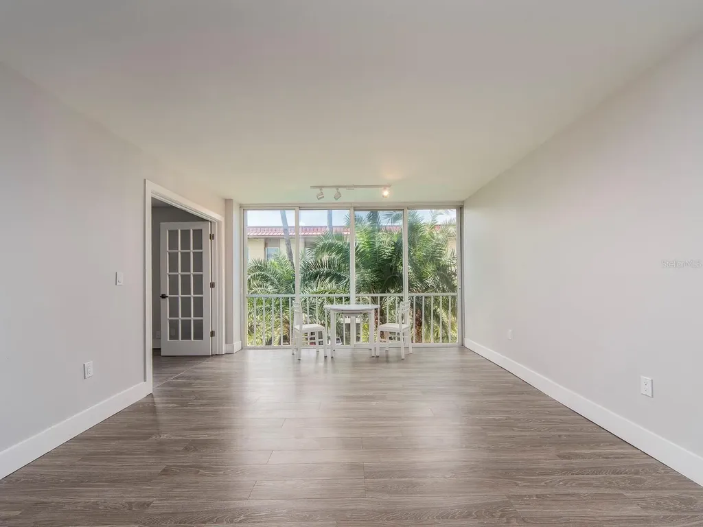 121 Island Way Clearwater Beach FL 33767