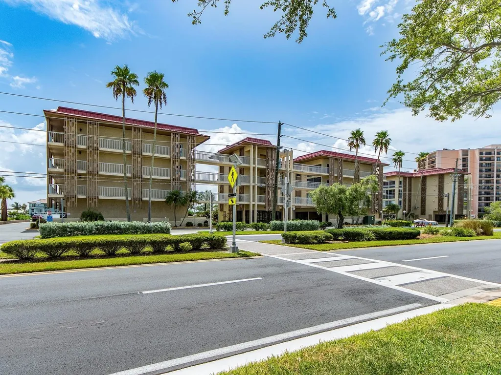 121 Island Way Clearwater Beach FL 33767
