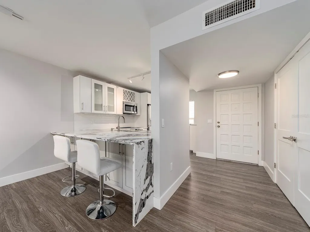121 Island Way Clearwater Beach FL 33767