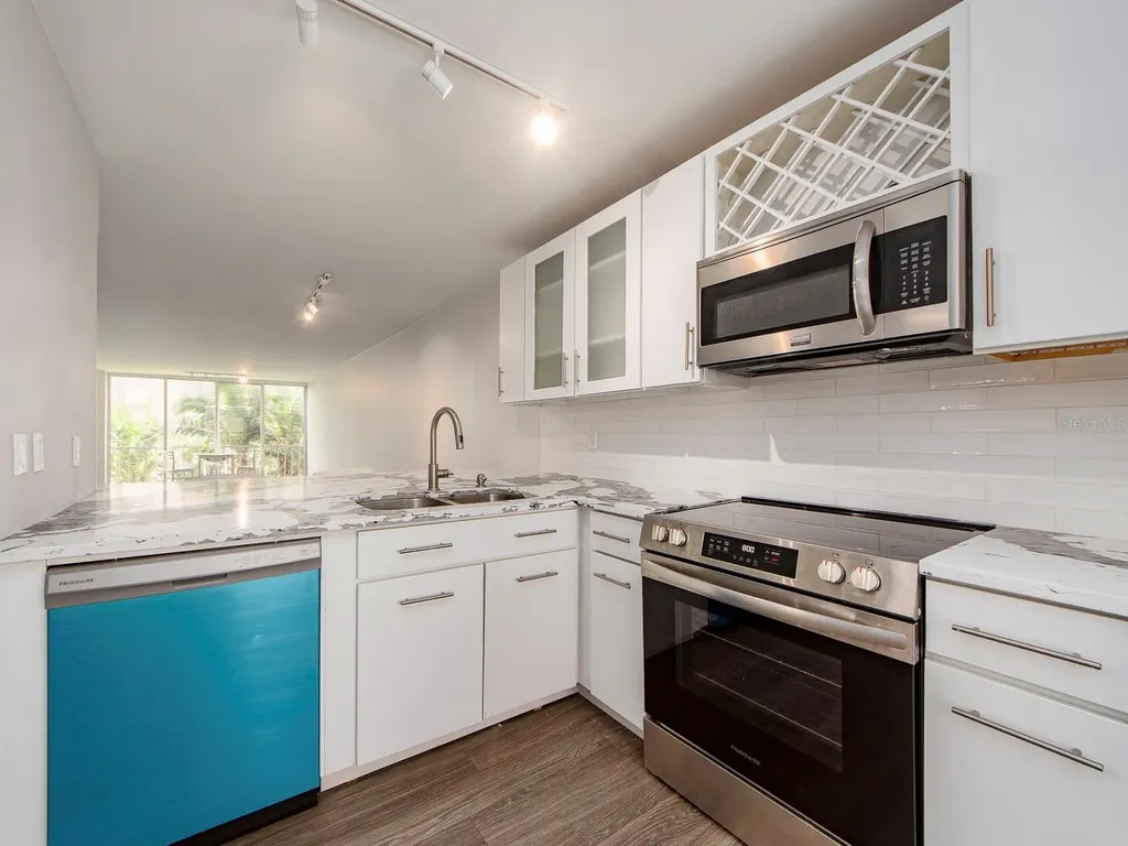 121 Island Way Clearwater Beach FL 33767