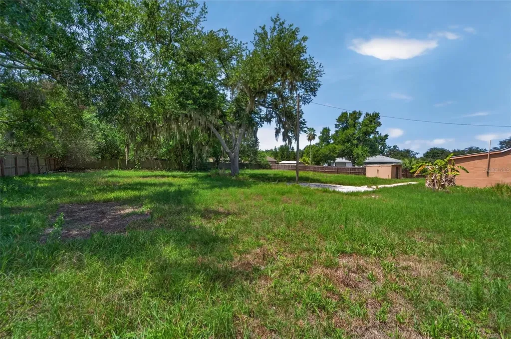 805 E Shell Point Road Ruskin FL 33570