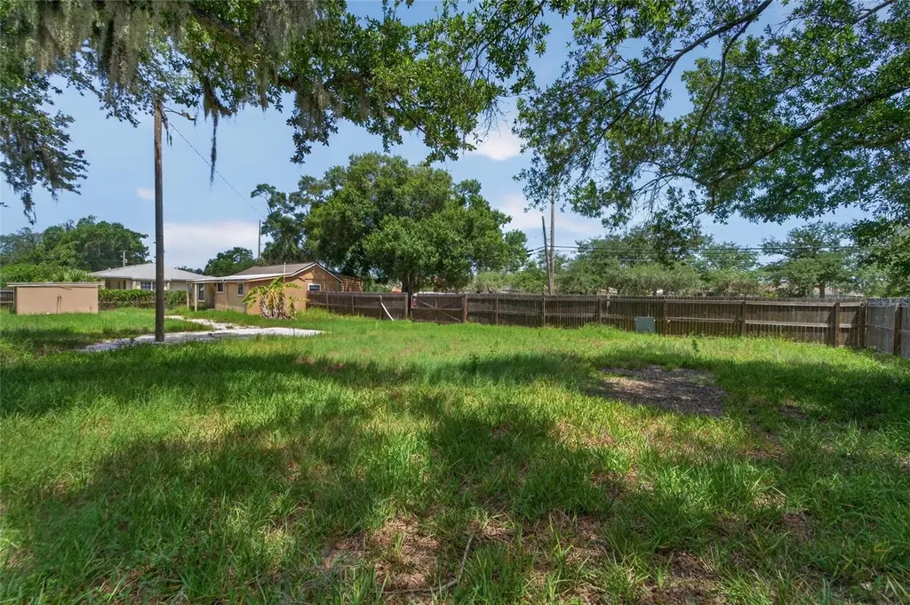 805 E Shell Point Road Ruskin FL 33570