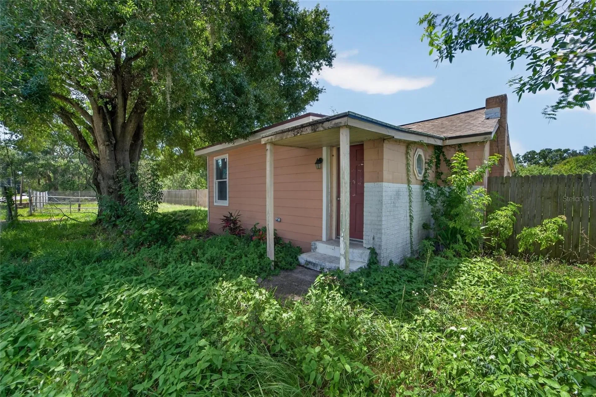805 E Shell Point Road Ruskin FL 33570