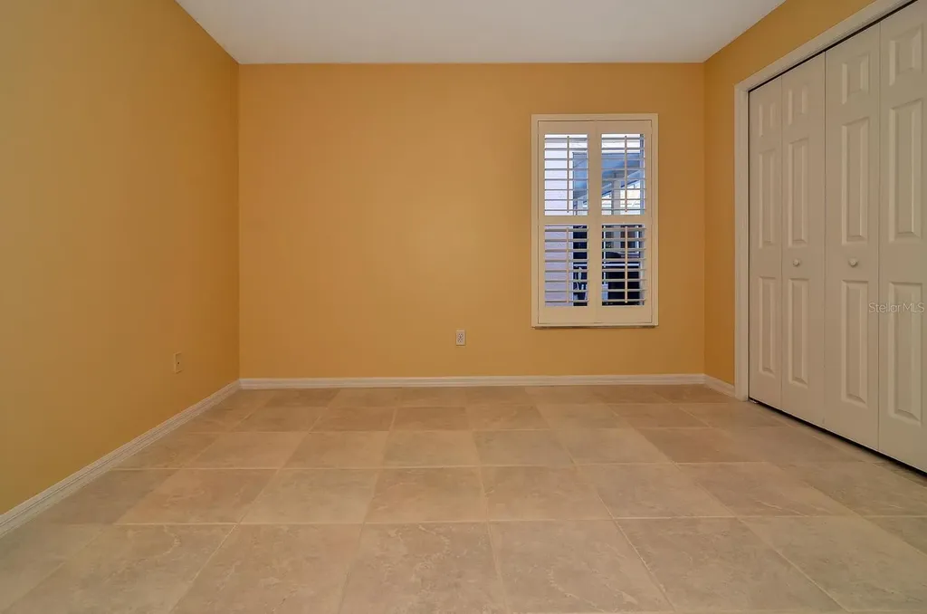 4305 Round Lake Court Tampa FL 33618
