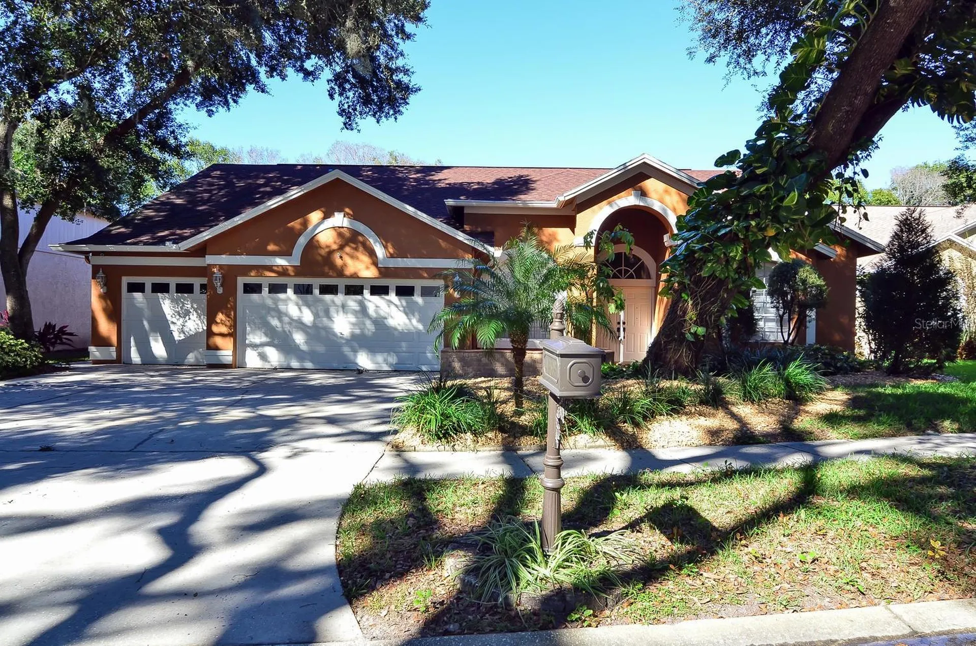 4305 Round Lake Court Tampa FL 33618