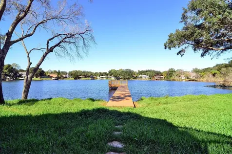 4305 Round Lake Court Tampa FL 33618