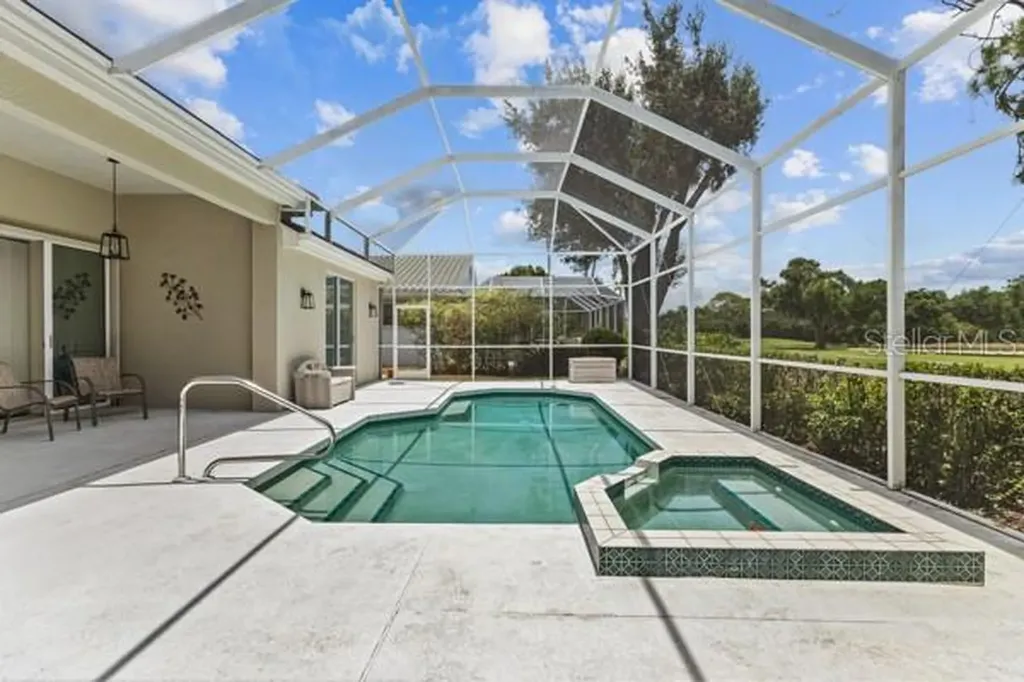 8710 54th Avenue E Bradenton FL 34211