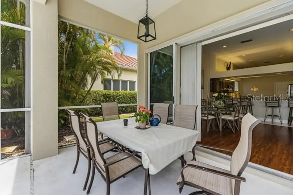 8710 54th Avenue E Bradenton FL 34211