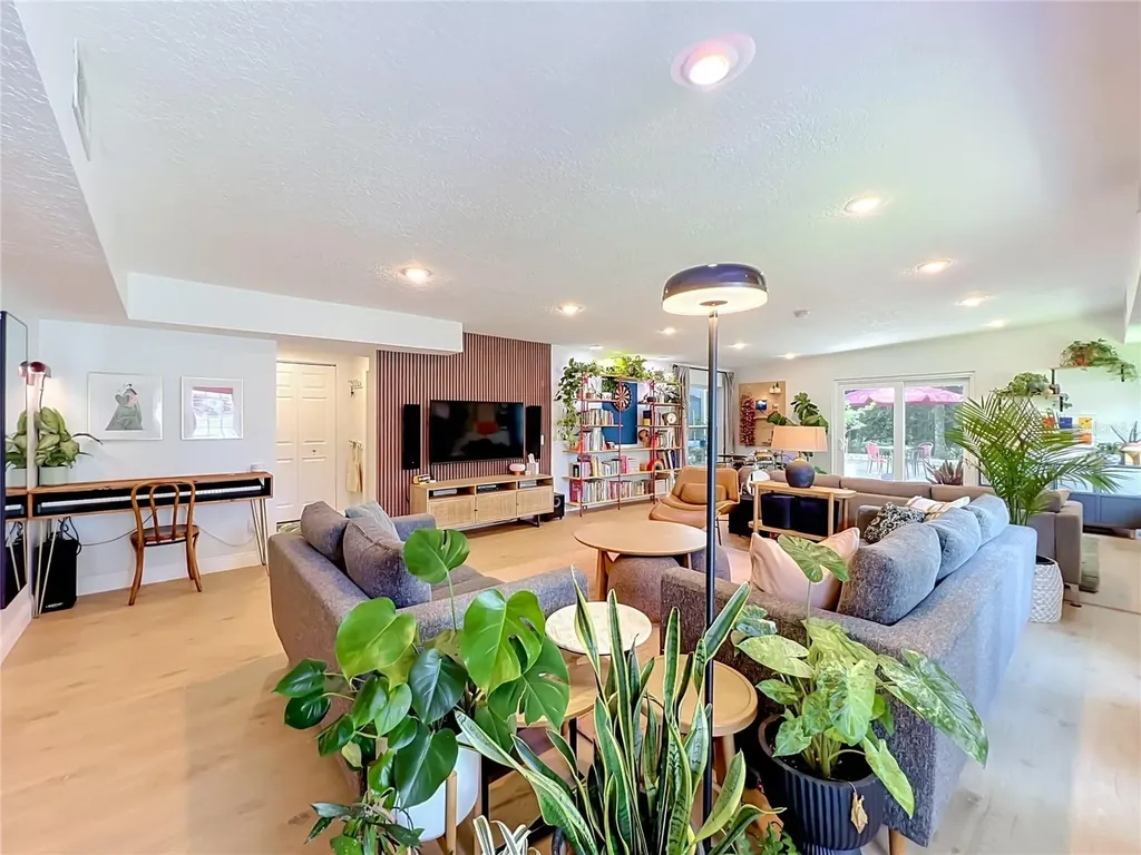 216 Blossom Lane Winter Park FL 32789