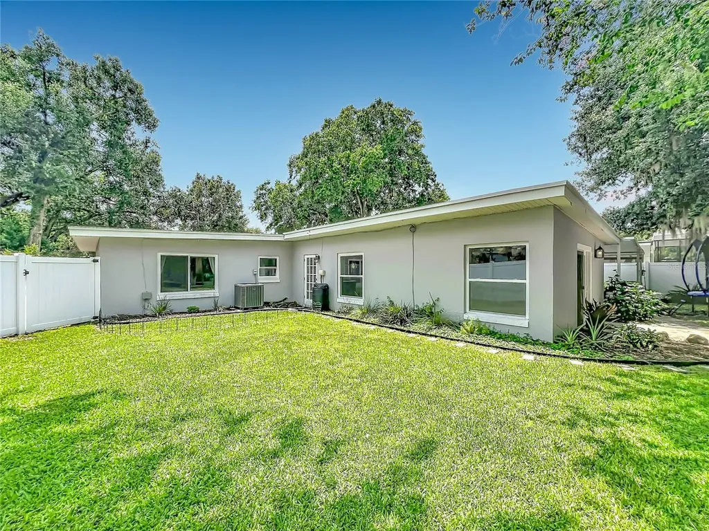 216 Blossom Lane Winter Park FL 32789