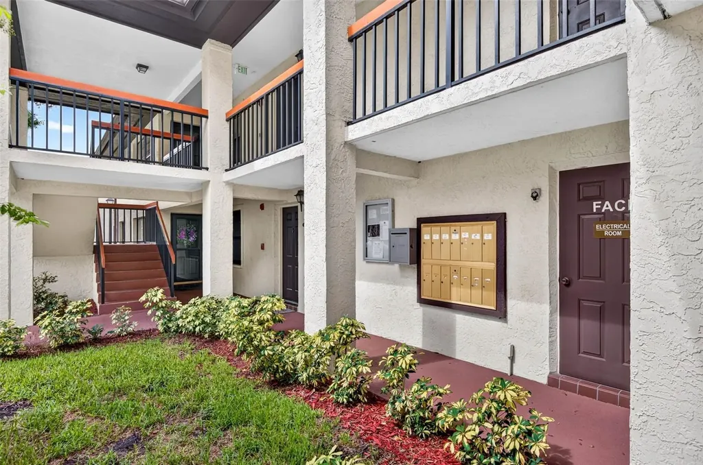 1709 Hammock Pine Boulevard Clearwater FL 33761