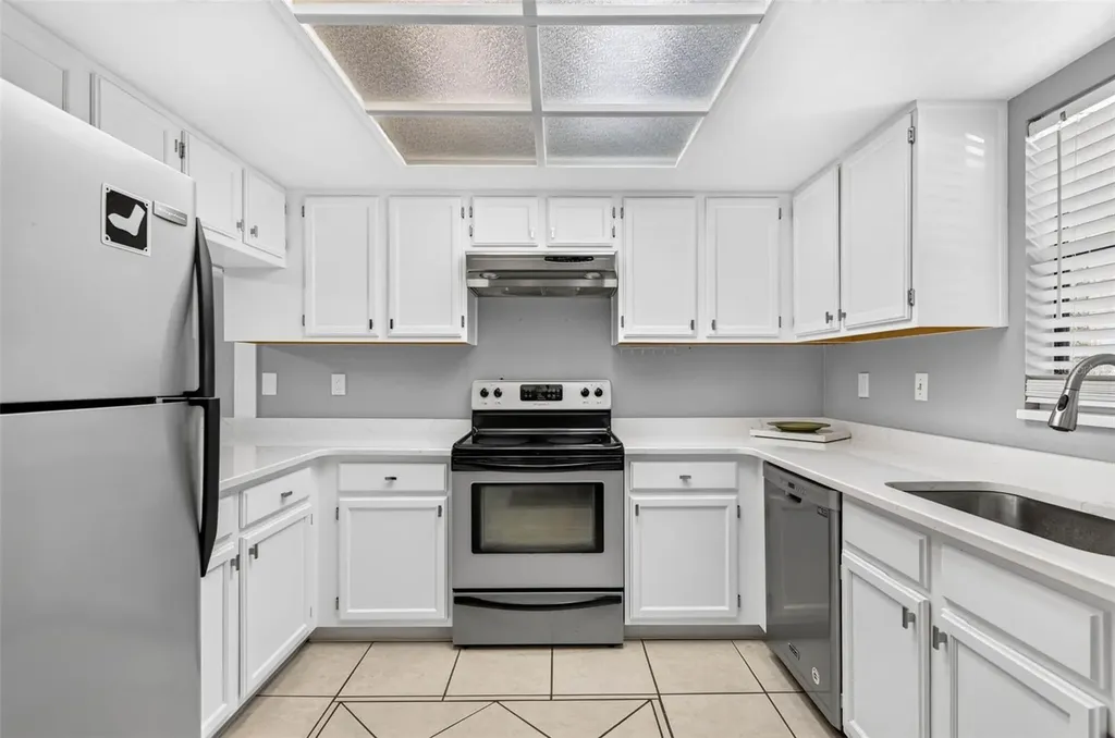 1709 Hammock Pine Boulevard Clearwater FL 33761