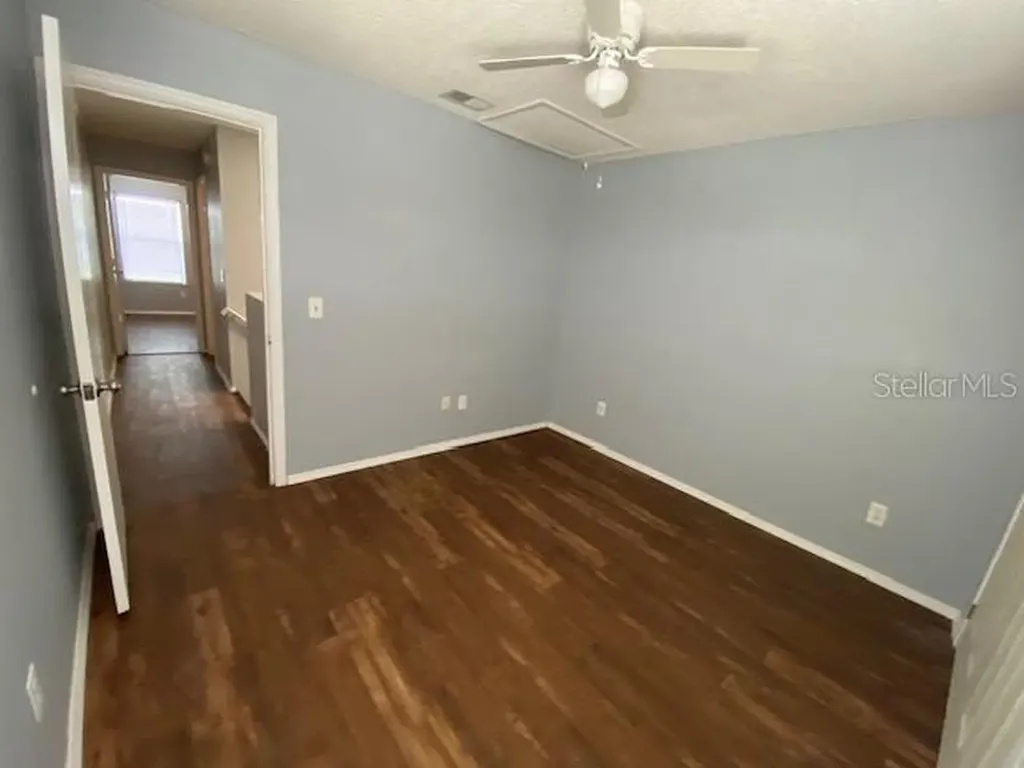 82 Lakepointe Circle Kissimmee FL 34743