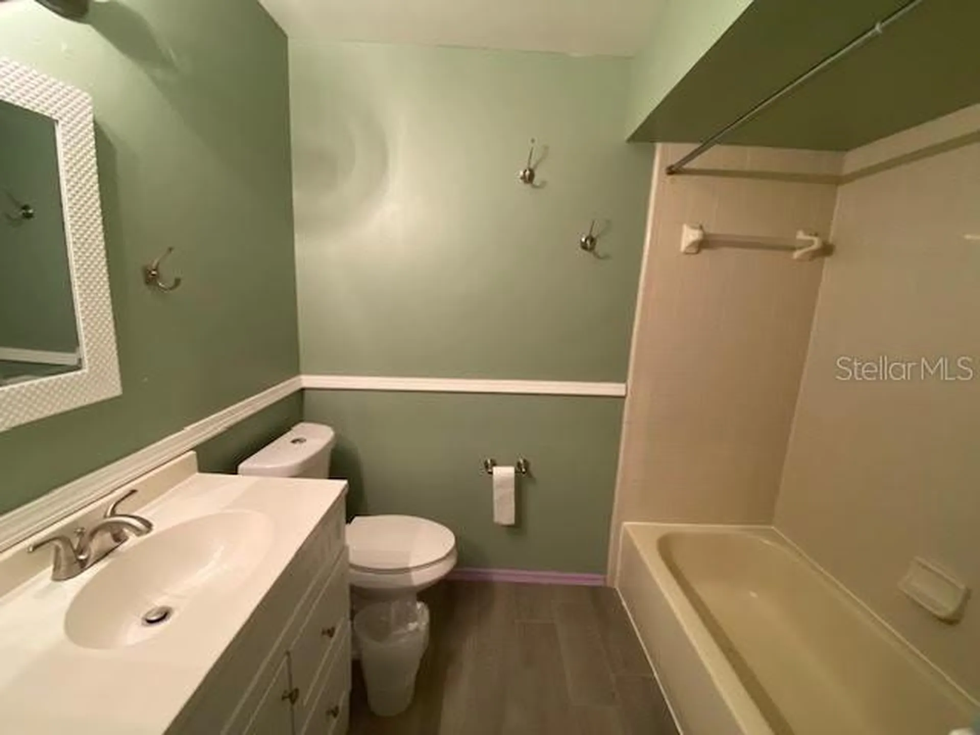 82 Lakepointe Circle Kissimmee FL 34743