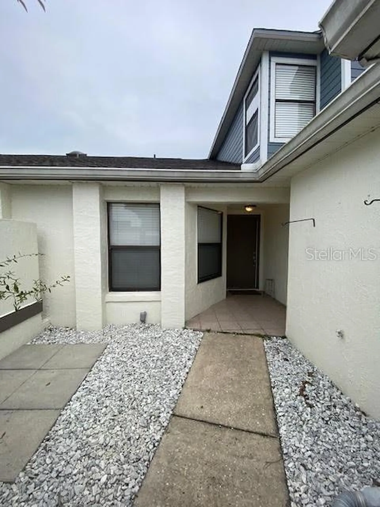82 Lakepointe Circle Kissimmee FL 34743