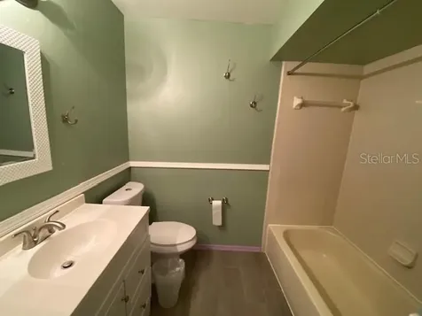 82 Lakepointe Circle Kissimmee FL 34743