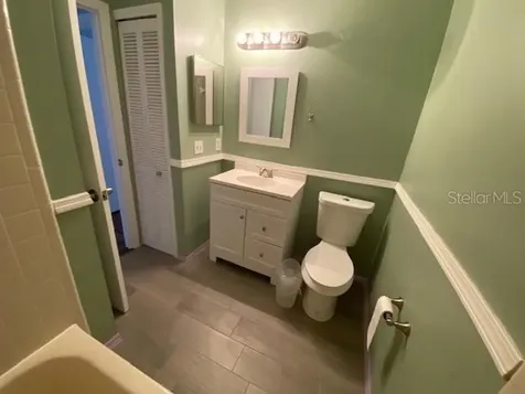 82 Lakepointe Circle Kissimmee FL 34743