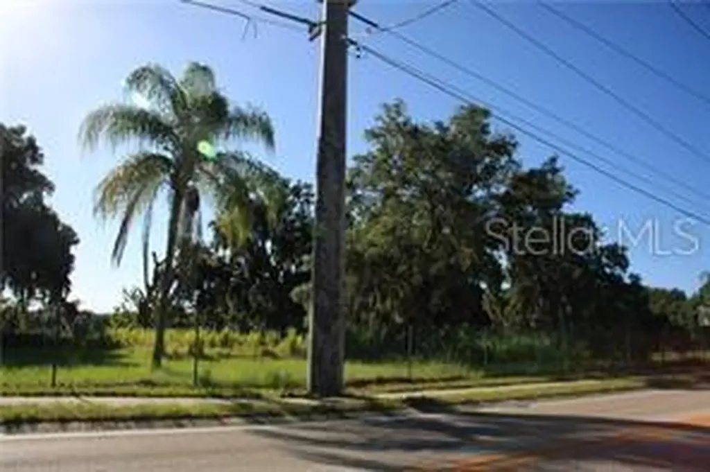 2801 11th Avenue E Bradenton FL 34208
