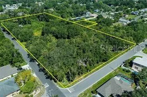 2801 11th Avenue E Bradenton FL 34208