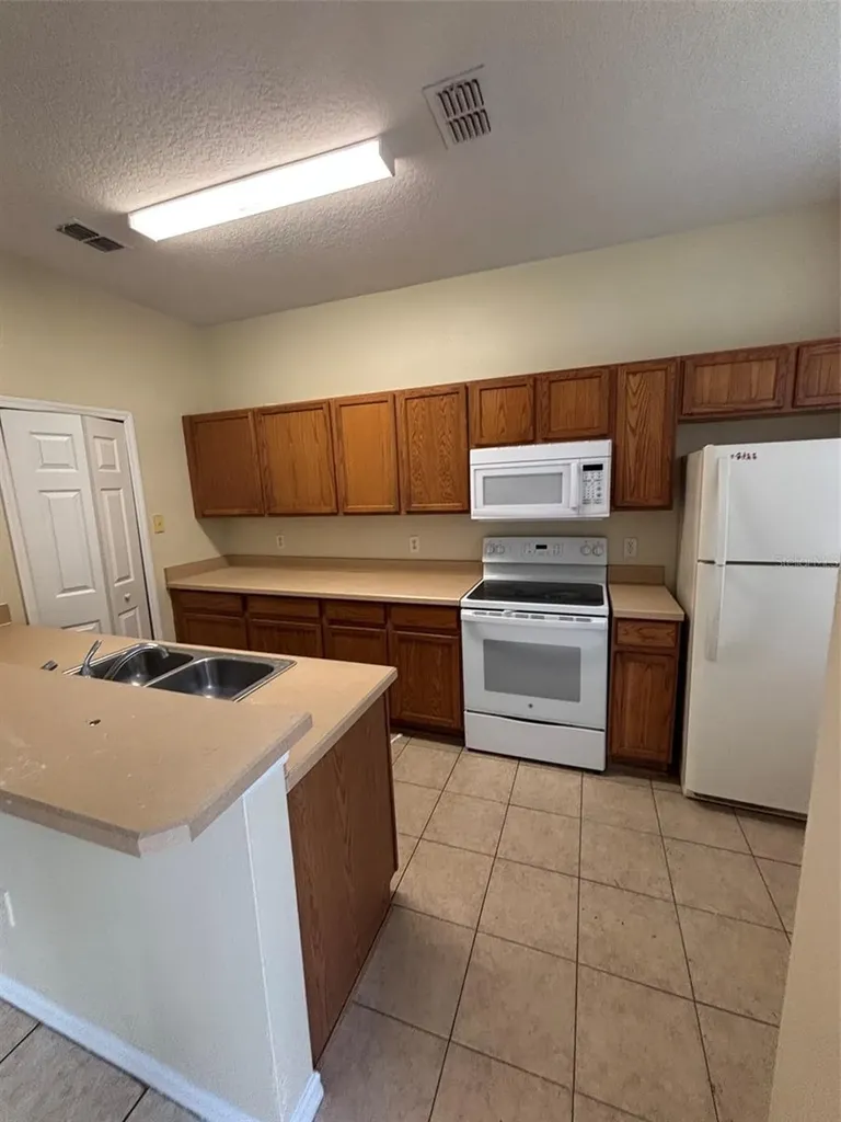 2417 Temple Grove Lane Kissimmee FL 34741