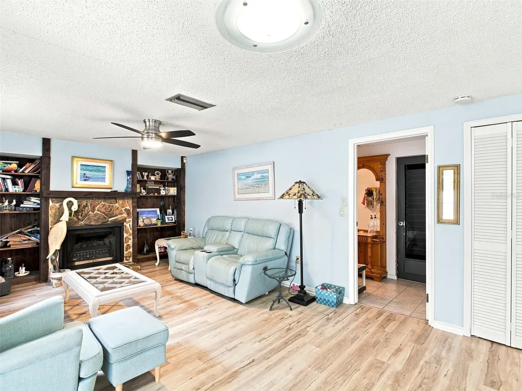 1071 Persimmon Drive Palm Harbor FL 34683