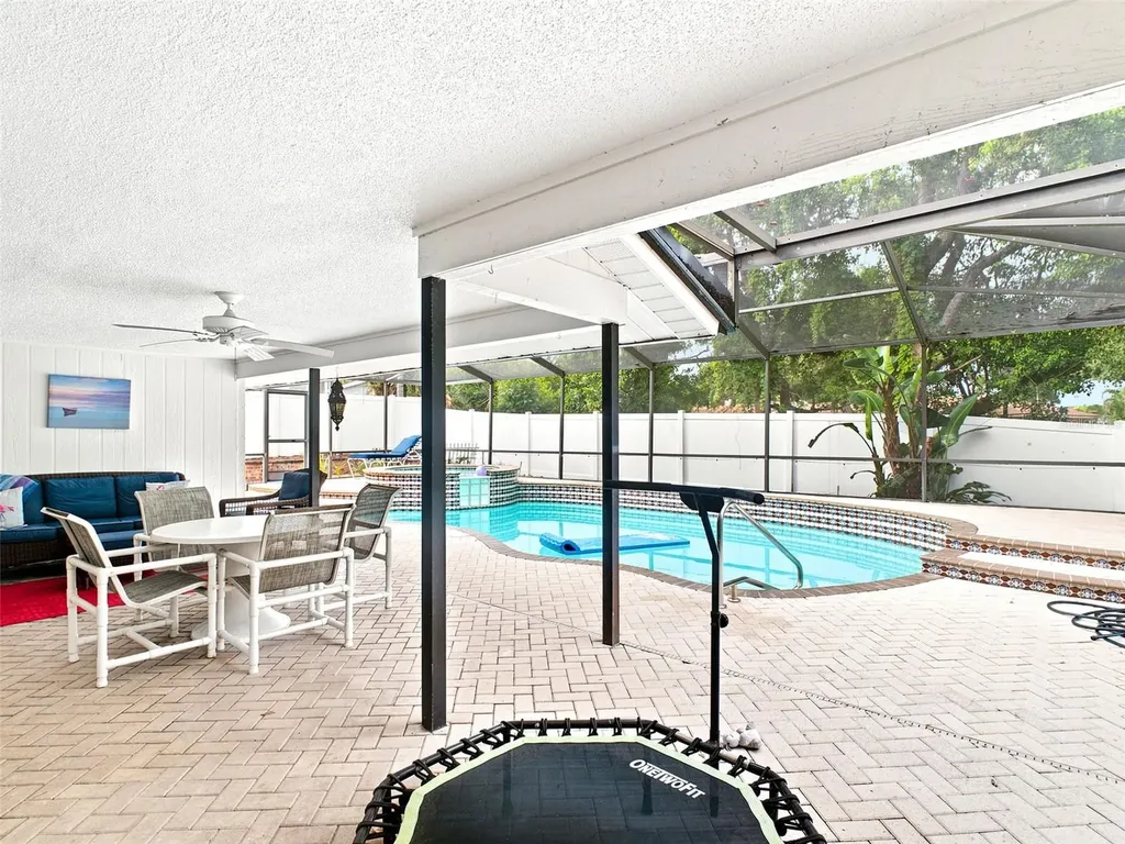 1071 Persimmon Drive Palm Harbor FL 34683