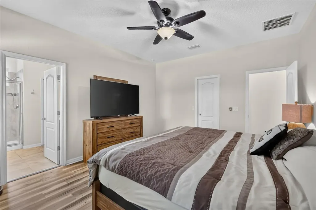 3115 Zander Drive Grand Island FL 32735