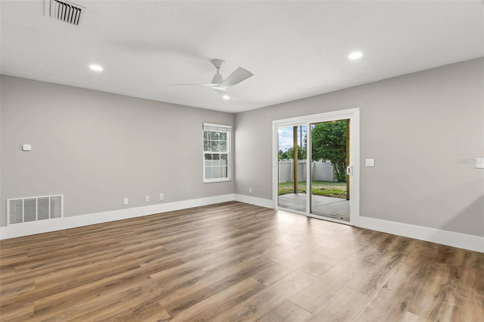 11462 Commercial Street Orlando FL 32836