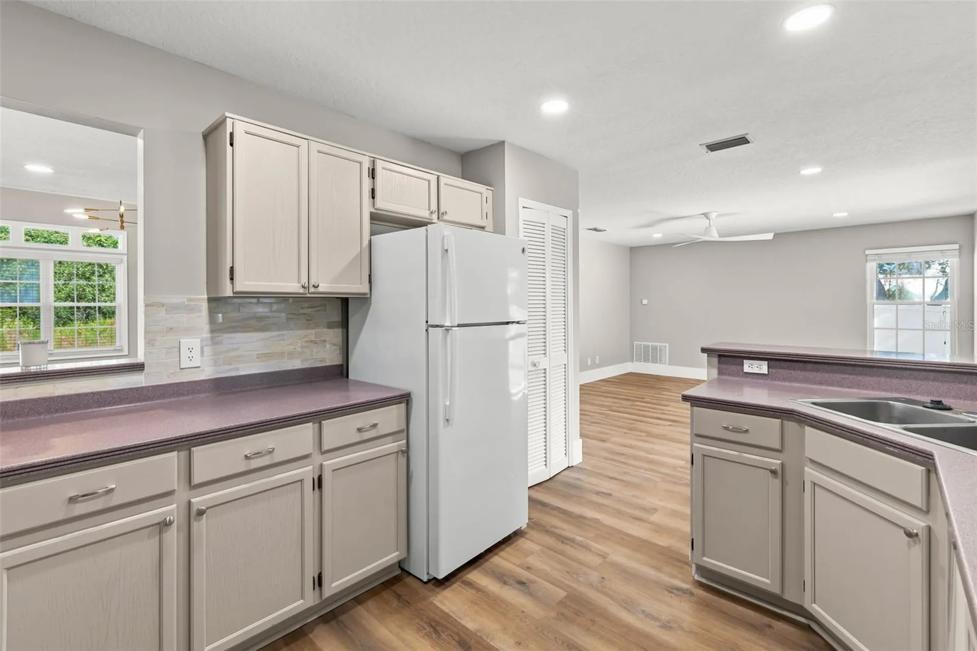 11462 Commercial Street Orlando FL 32836