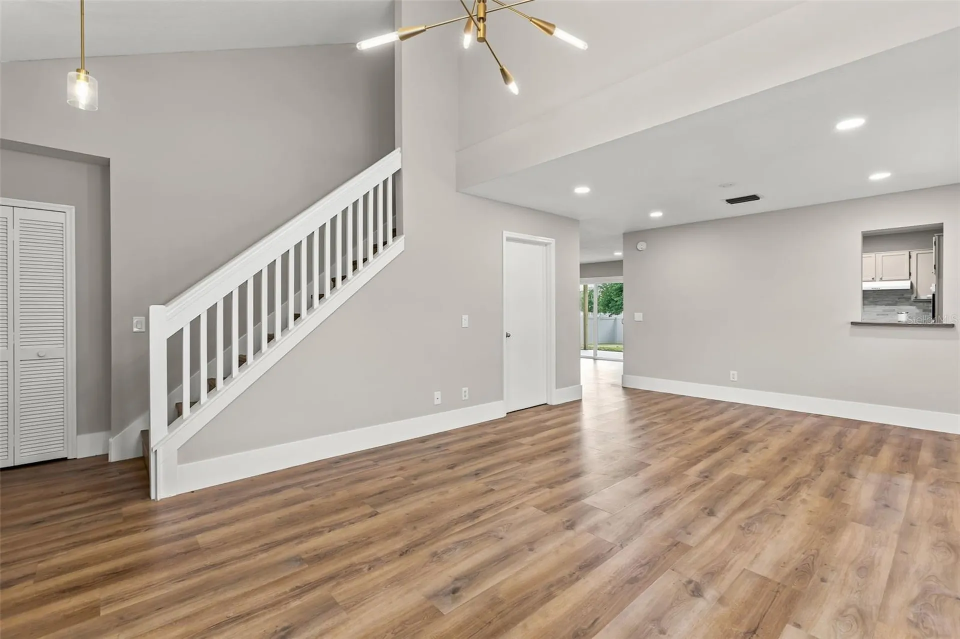11462 Commercial Street Orlando FL 32836