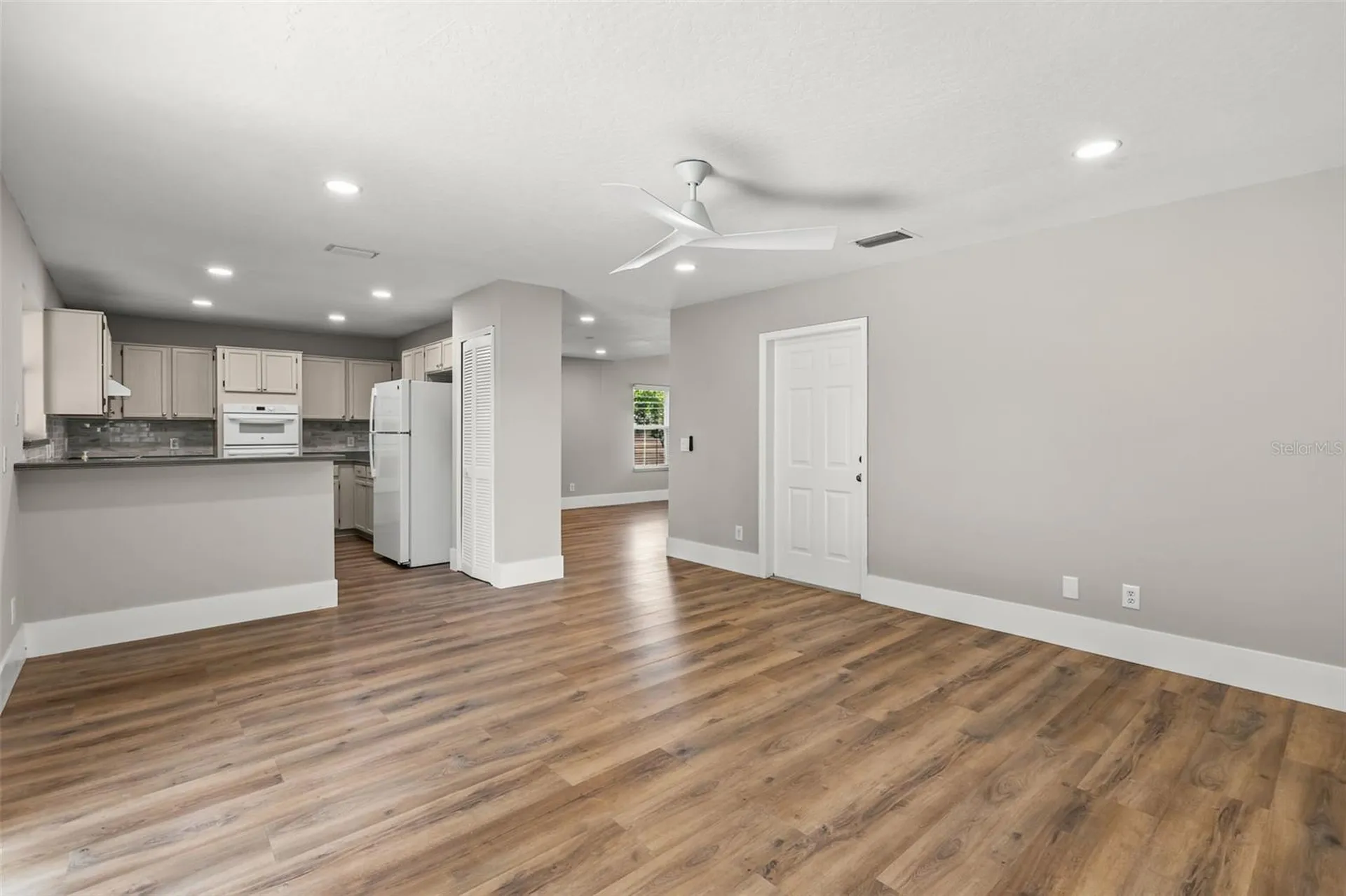 11462 Commercial Street Orlando FL 32836